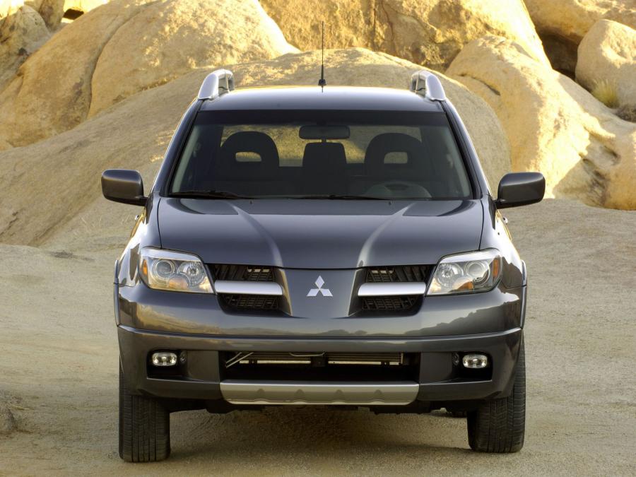  Mitsubishi Outlander 2003 года  (US) (фото 7 из 11)